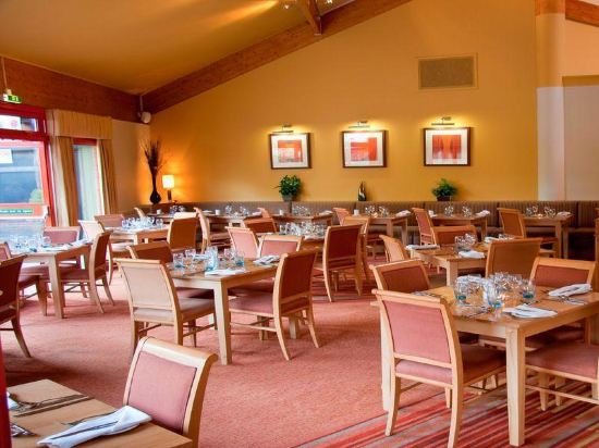 Фото Hilton Garden Inn Abingdon Oxford