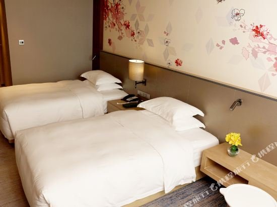 Фото Hilton Garden Inn Zhongshan Guzhen