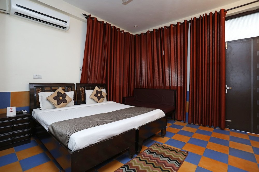 Фото Oyo 9705 Hotel Paradise Residency