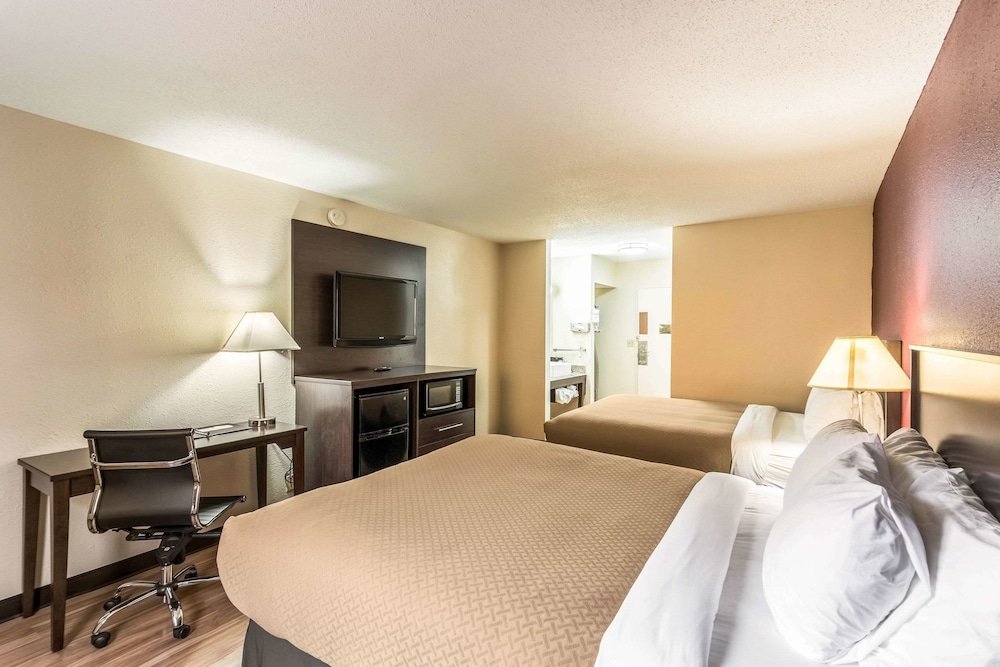 Фото Quality Inn Colby