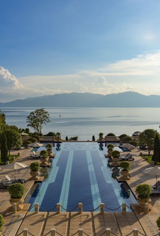 Фото Hilton Yuxi Fuxian Lake