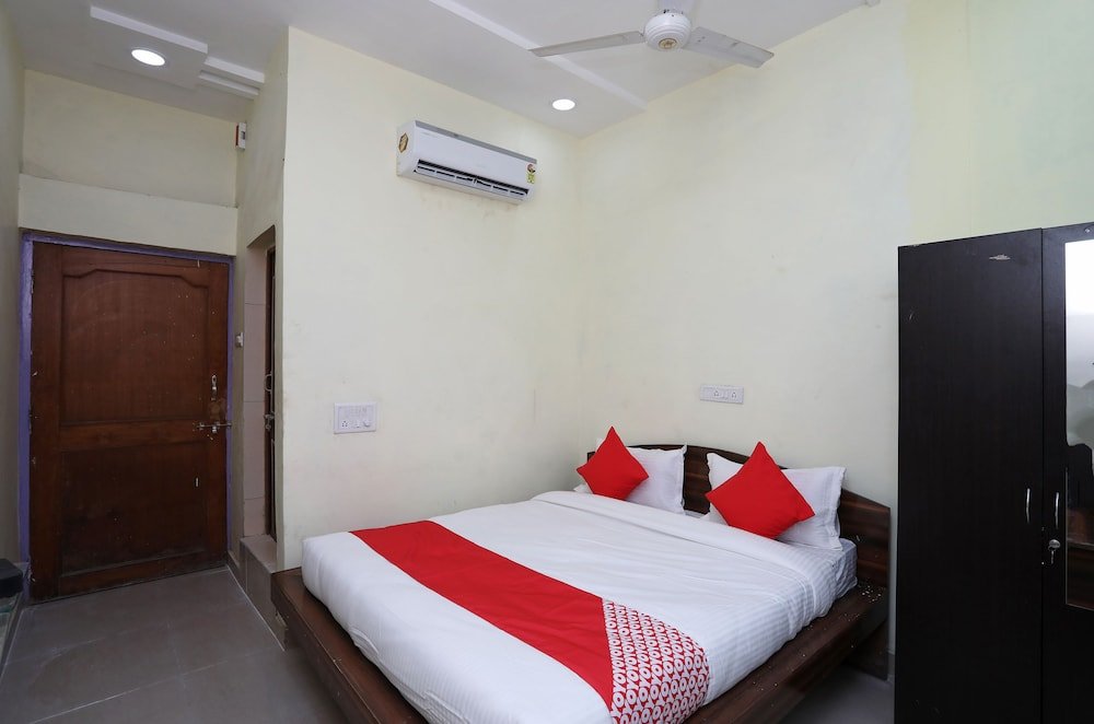 Фото Oyo 19858 Kanha Palace