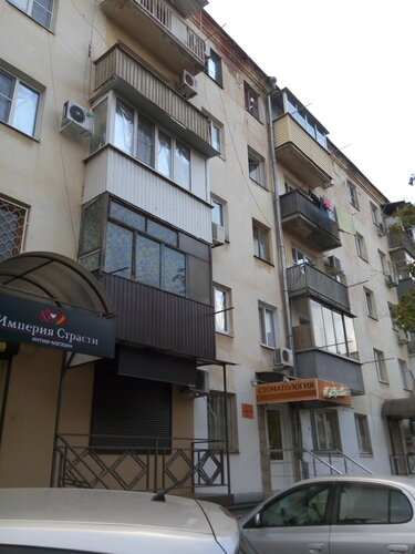 Әпкесі інісіне порно көруге рұқсат етіңіз