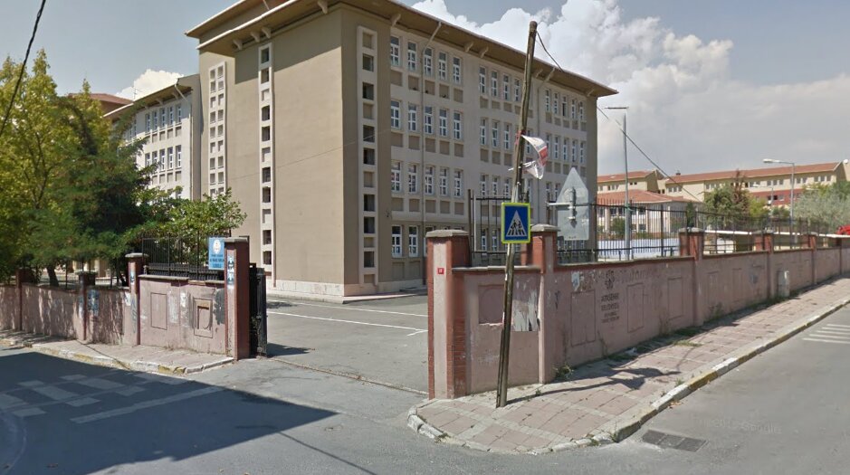 Escuela de enseñanza general Ali Nihat Tarlan Primary School, , foto