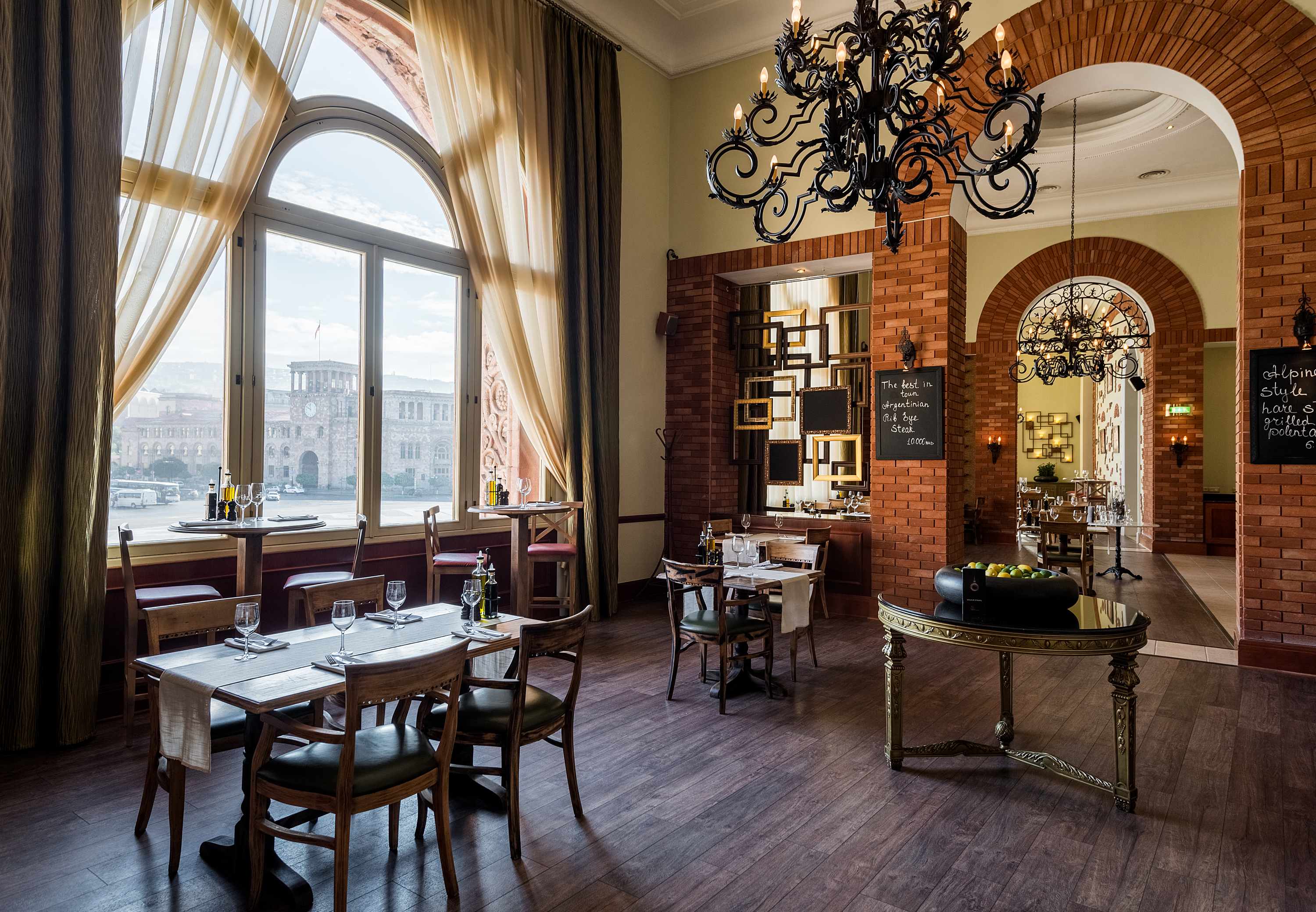 Фото Armenia Marriott Hotel Yerevan