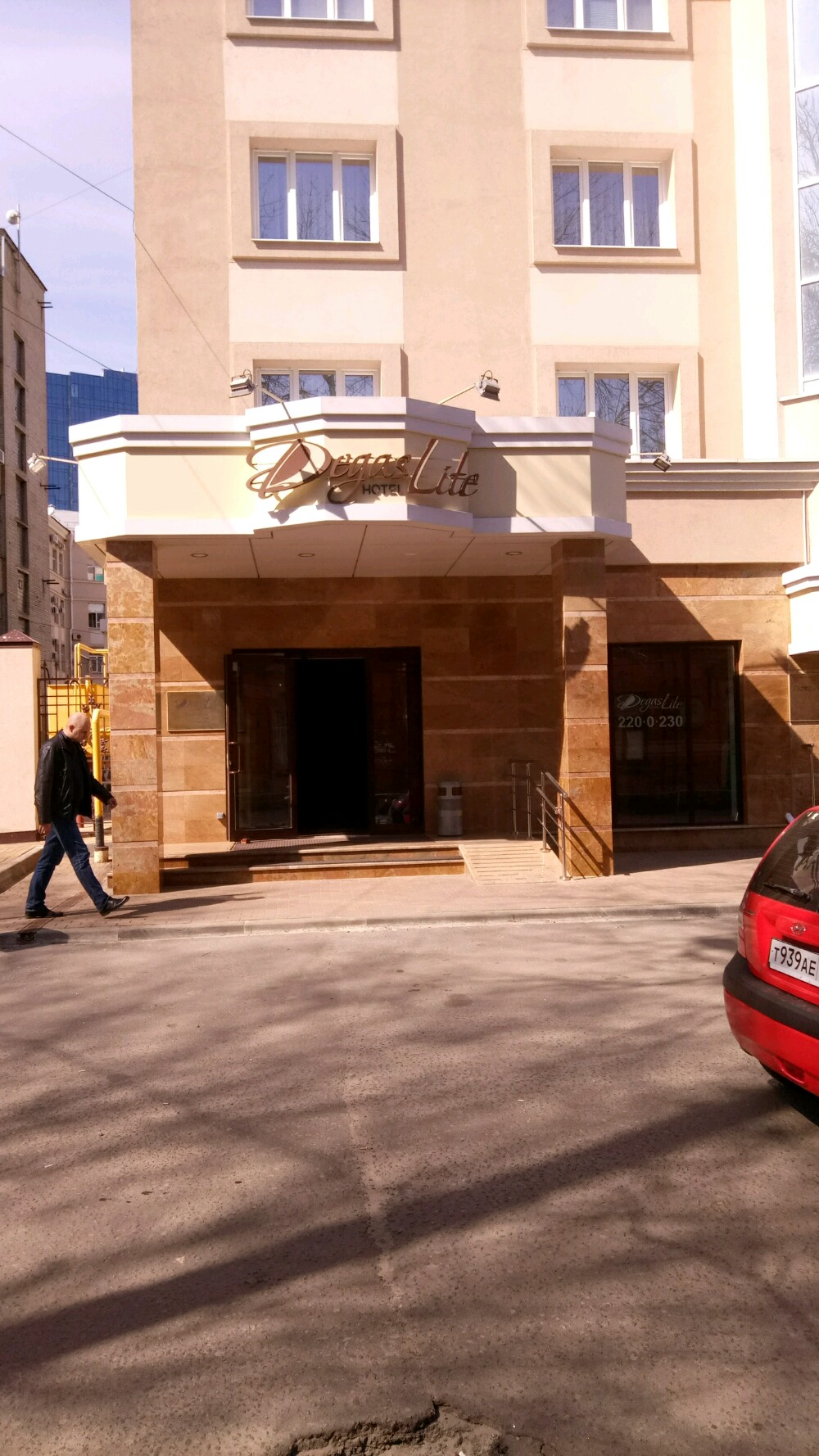 Фото Дегас Лайт