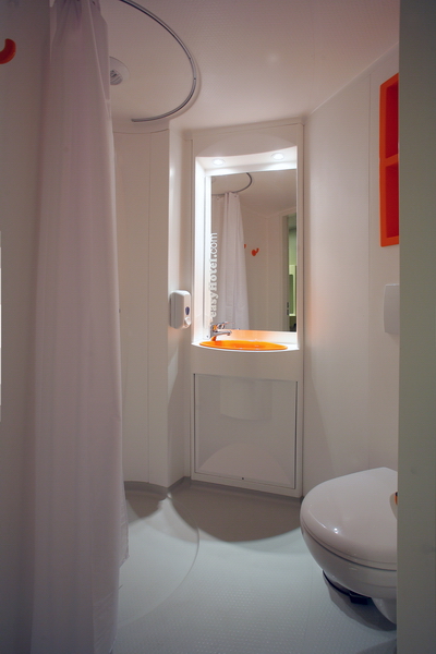 Фото easyHotel Sofia