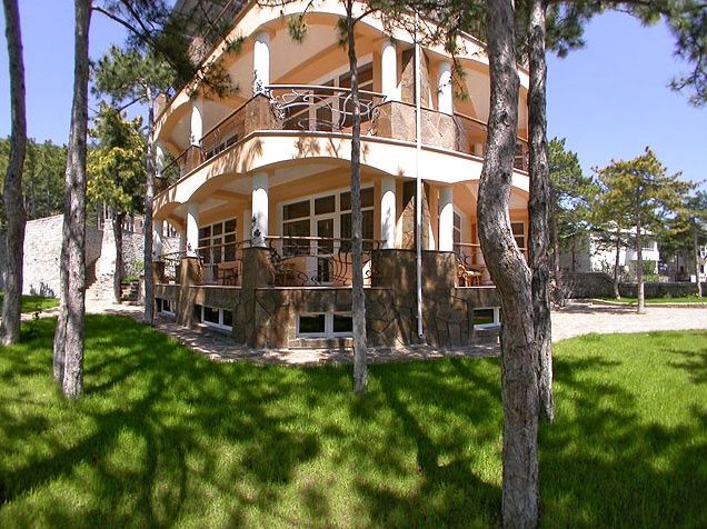 Фото отеля 2