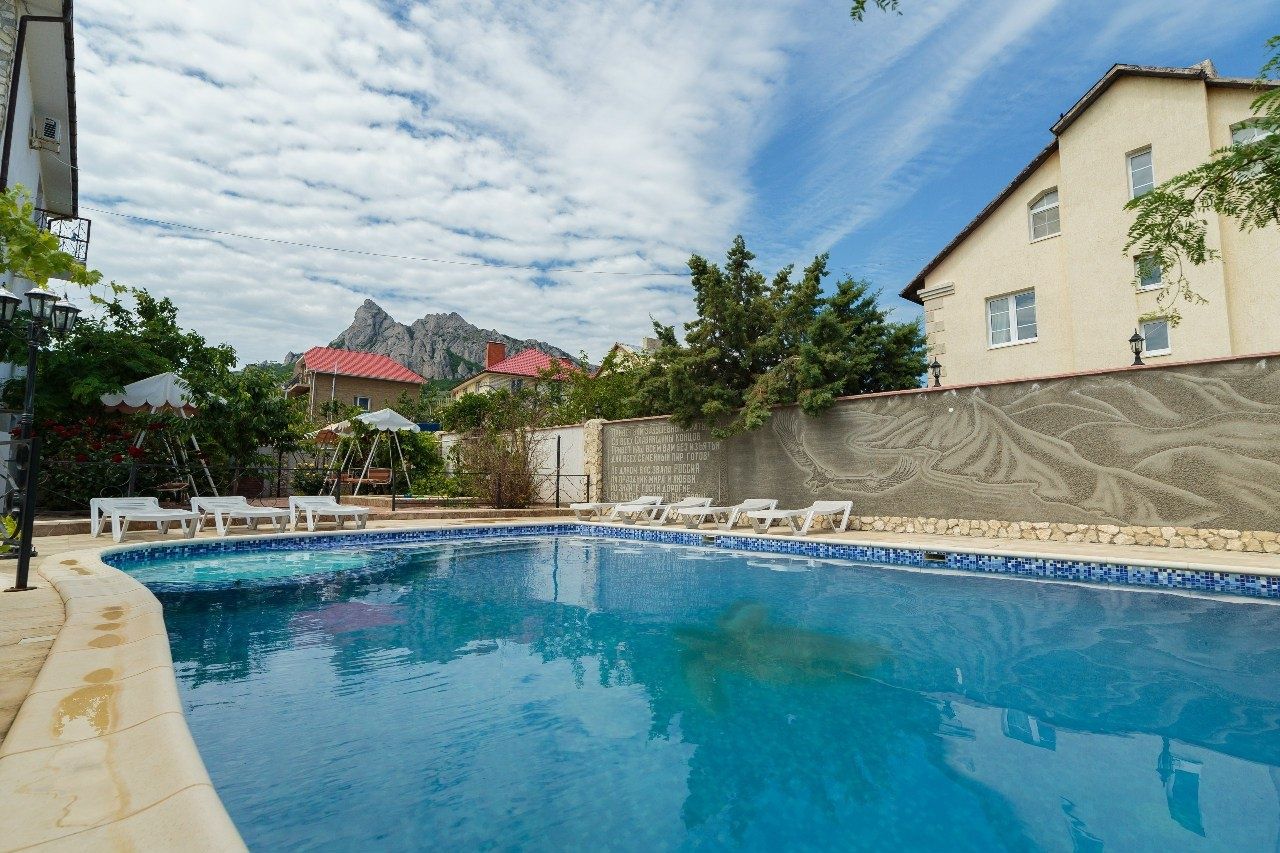 Фото Славия