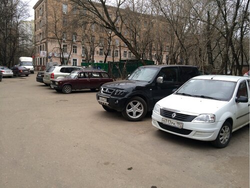 Автомобильная парковка Плоскостная парковка на ул. Барклая, Москва, фото