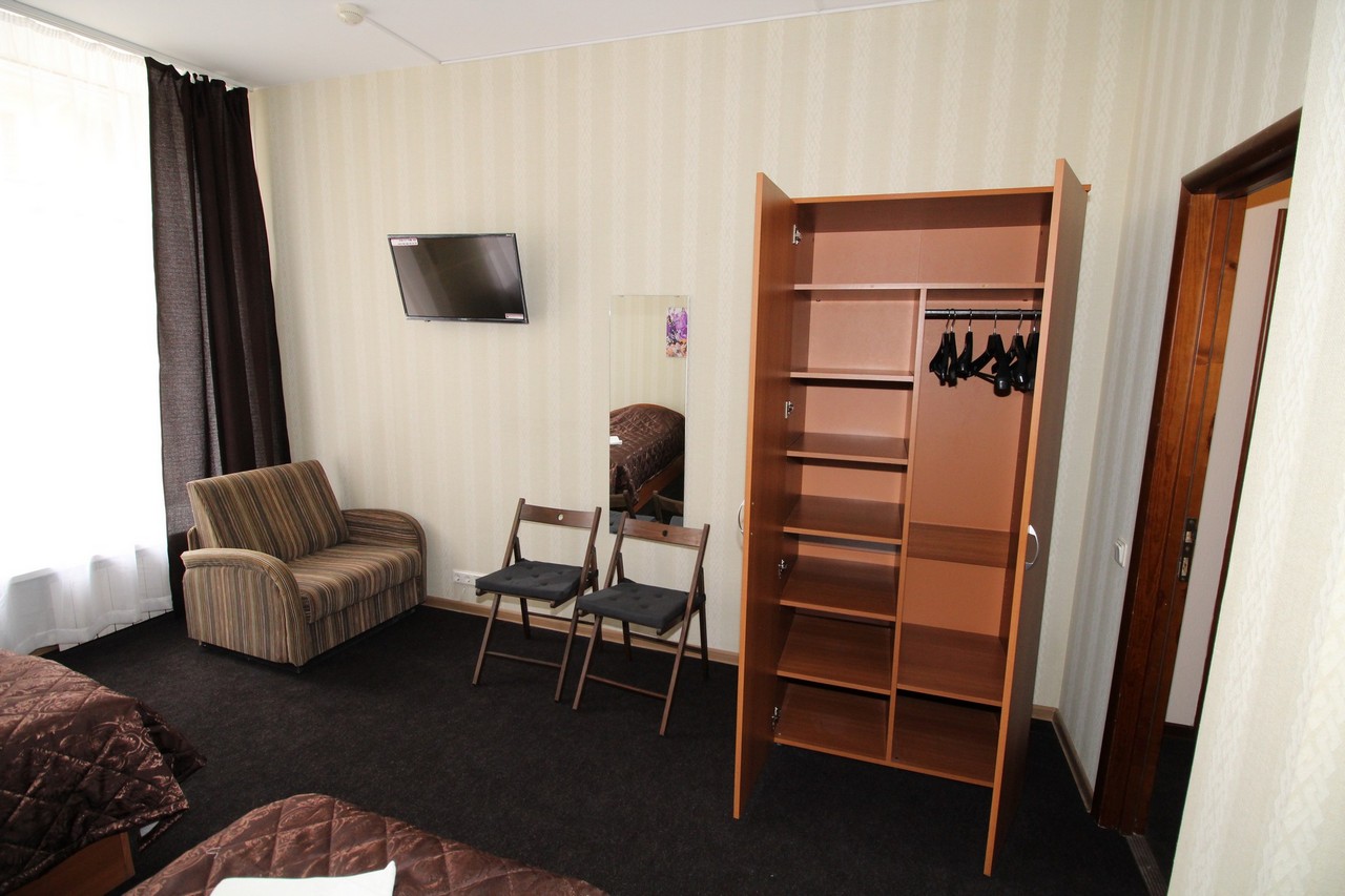 Фото Демократ на Невском 147