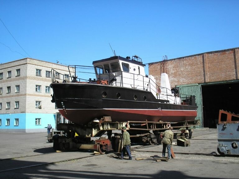 Shipbuilding, ship repair Sudostroitelny zavod im. Oktyabrskoy revolyutsii, Blagoveshchensk, photo