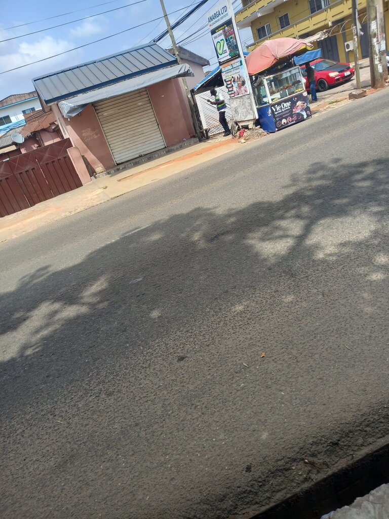 Clothing store Vic one, Accra, photo