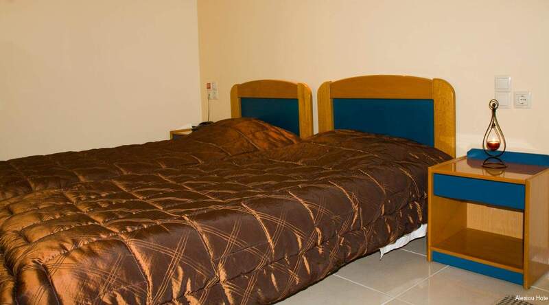 Фото Alexiou Hotel