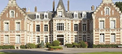 Гостиница Najeti Hôtel Château Tilques в Сенте-Омере