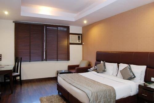 Фото Hotel Deer Parkk