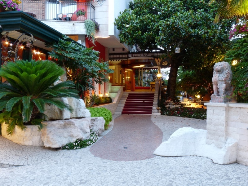 Фото Milton Boutique Hotel