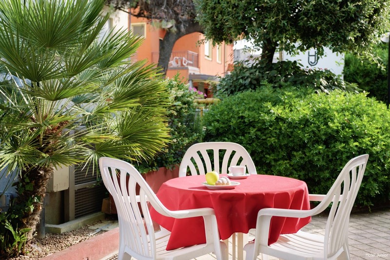 Фото Hotel Junior