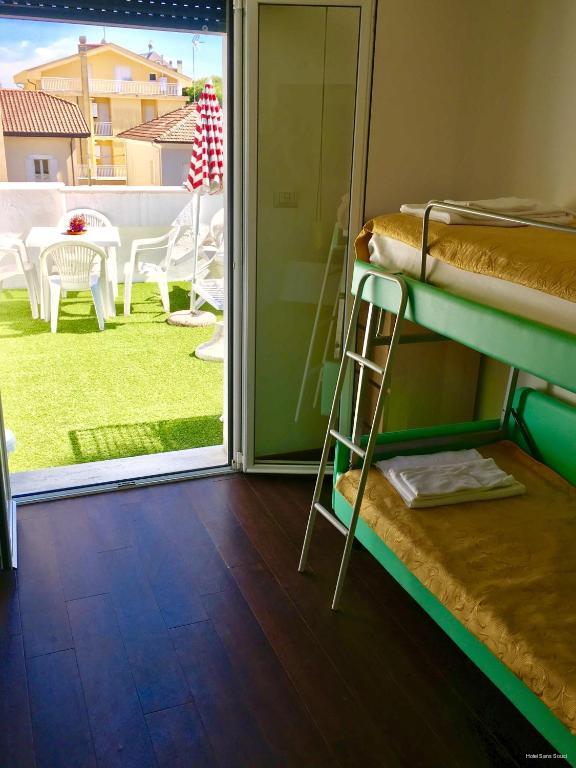 Фото Hotel Sans Souci