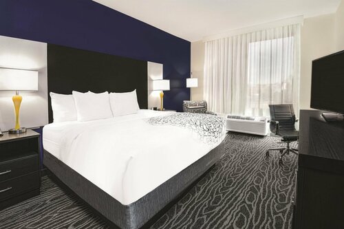 Гостиница La Quinta Inn & Suites by Wyndham Odessa N. - Sienna Tower в Одессе