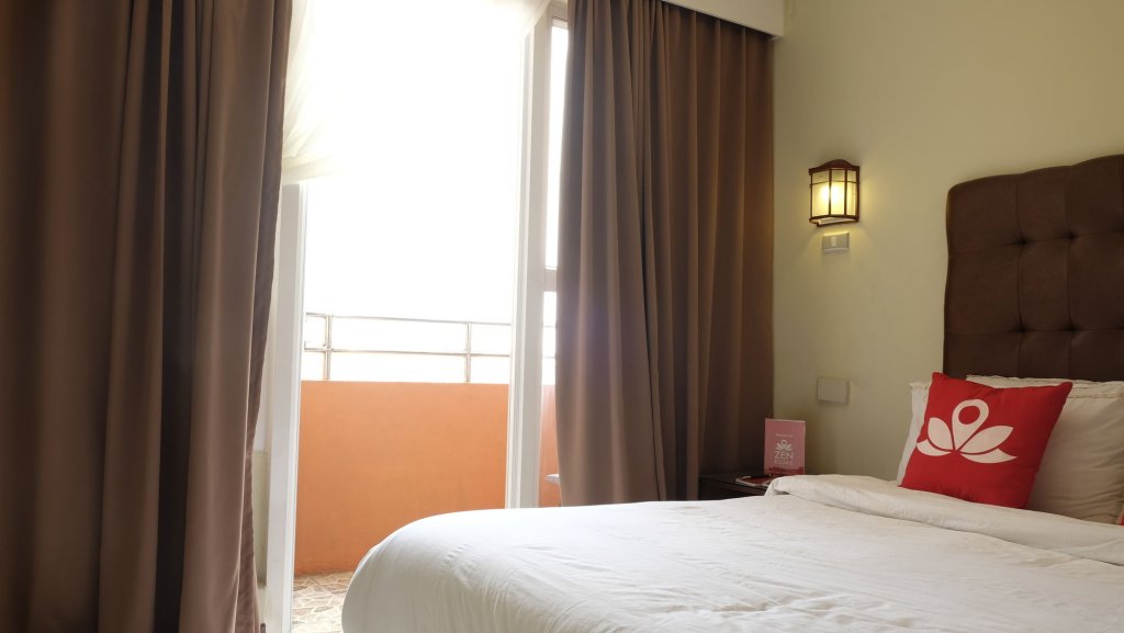 Фото Aloha Hotel