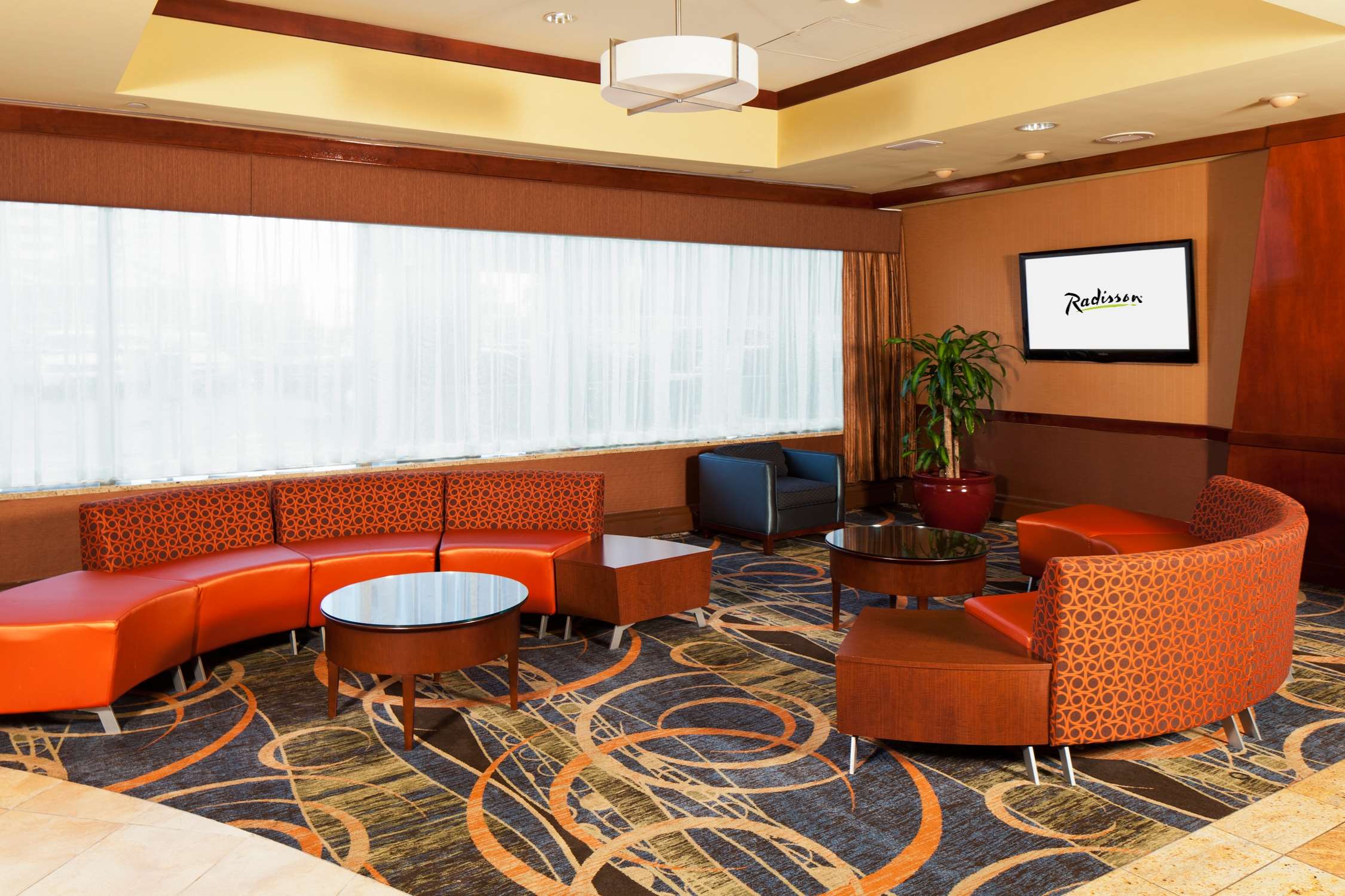 Фото Отель Doubletree by Hilton New York Jfk Airport