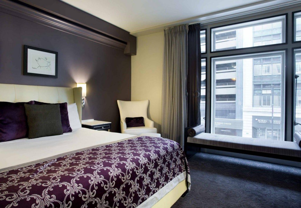 Фото Ambassador Hotel Kansas City, Autograph Collection