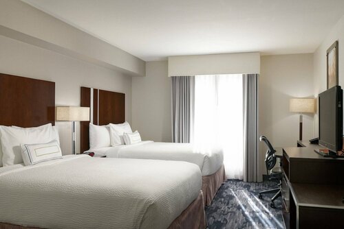 Гостиница Fairfield Inn & Suites San Diego Old Town в Сан-Диего
