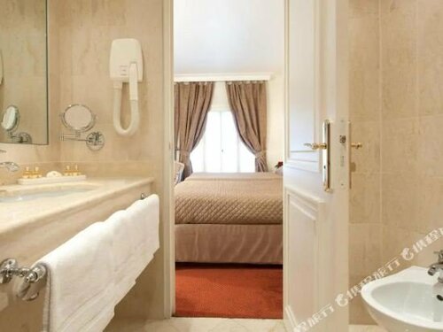 Гостиница Grand Hôtel Moderne в Пау