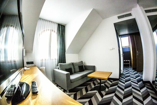 Гостиница Poziom 511 Design Hotel & SPA в Заверце