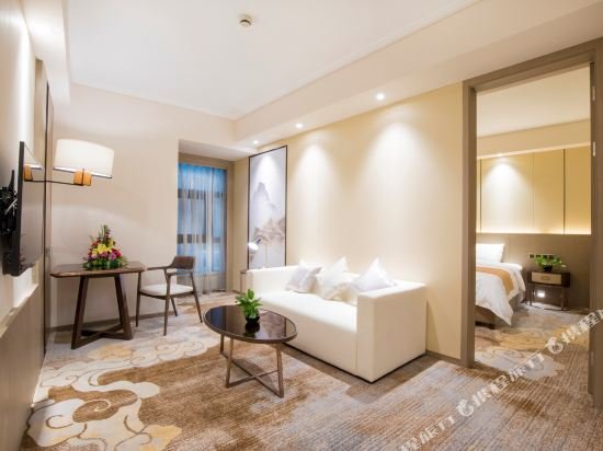 Фото Pine City Hotel