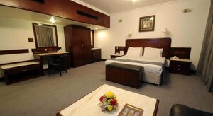 Grand Astoria Hotel (Grand Astoria Hotel, Al Souq Al Kabeer, Bur Dubai, Dubai), hotel