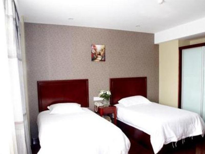 Фото GreenTree Inn Ningbo Yinxian Ave Airport Road Business Hotel