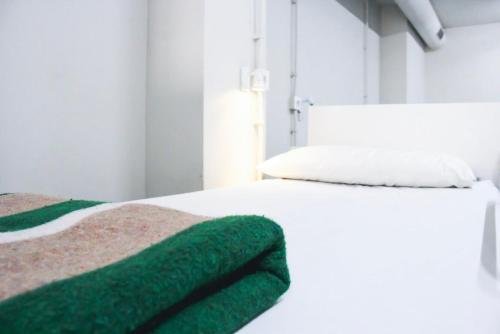 Фото Hola Hostal Eixample