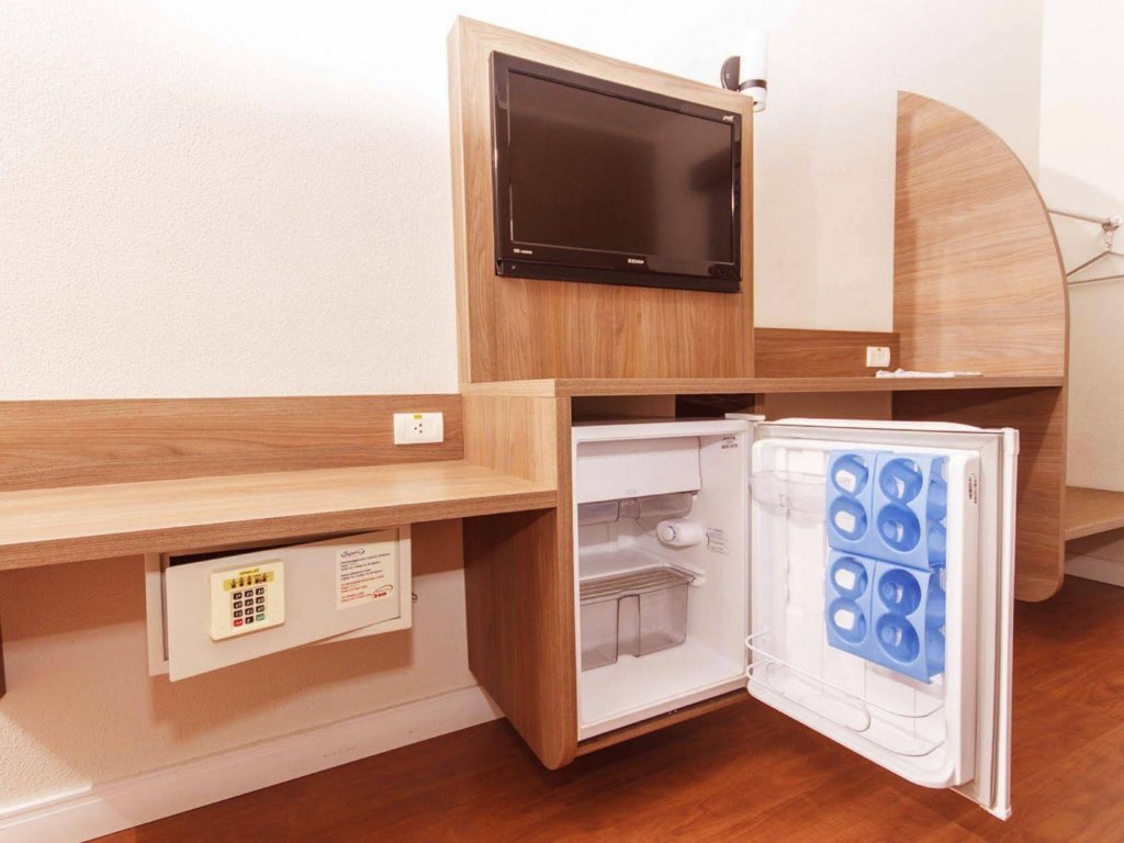 Фото Hotel 10 Curitiba