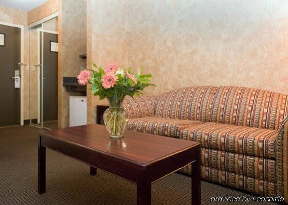 Фото Comfort Inn Sturgeon Falls