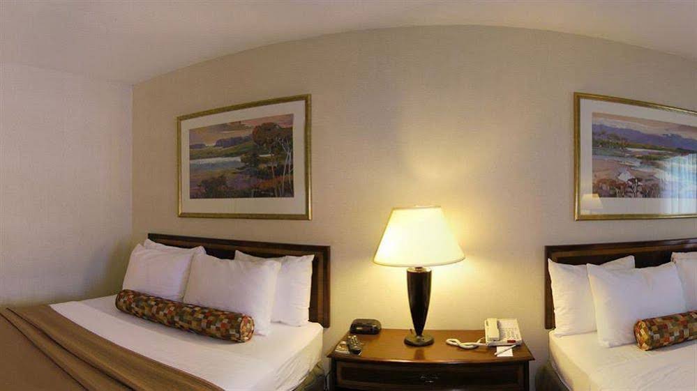 Фото Best Western Plus Heritage Inn