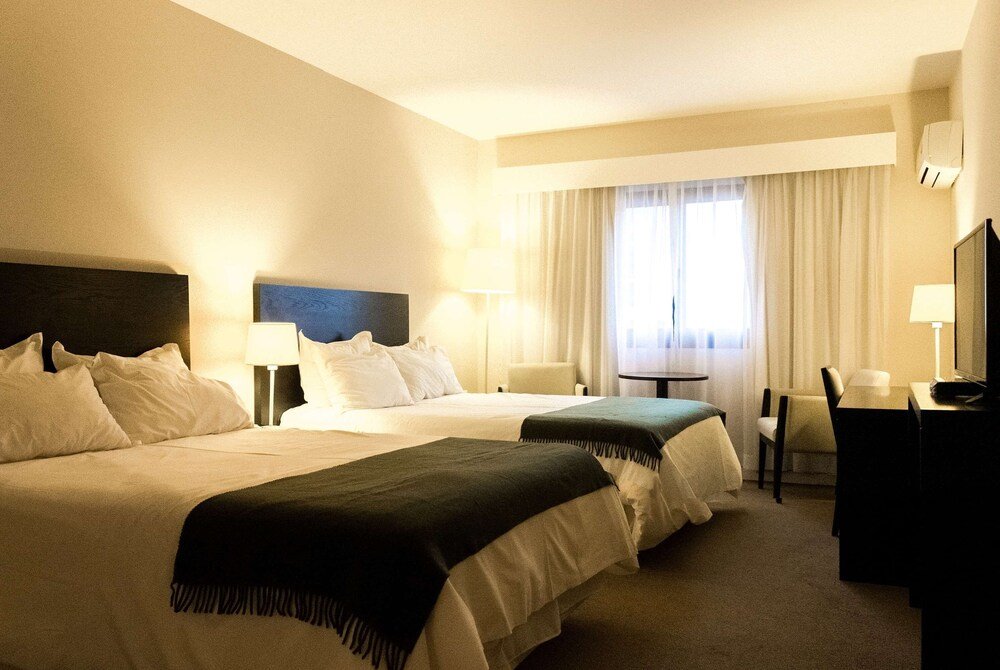 Фото Wyndham Garden Montevideo Carrasco