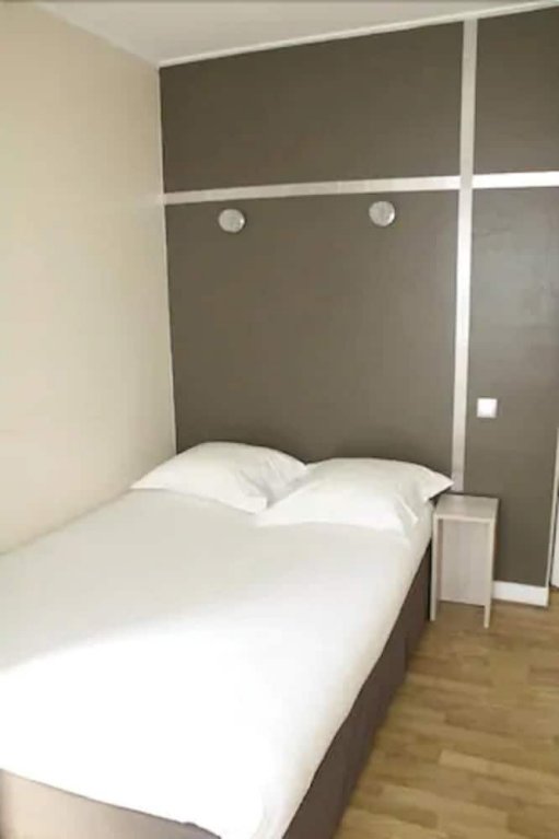 Фото Paris Legendre