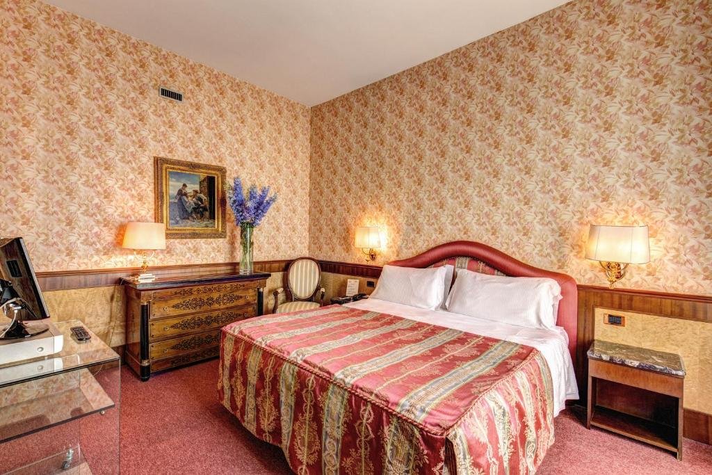 Фото Palazzo Porta Romana