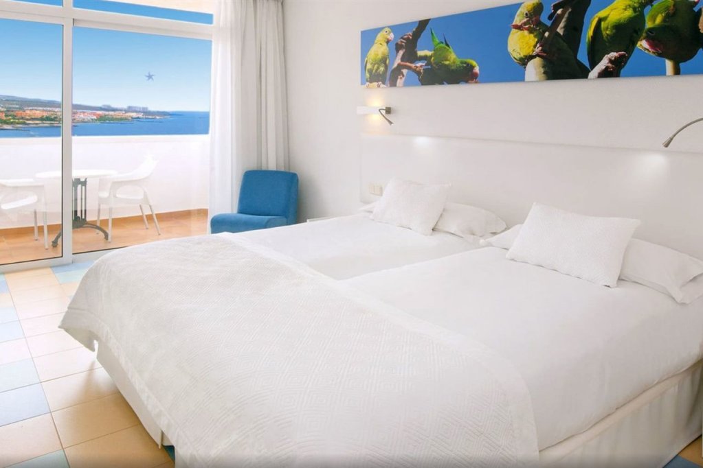 Фото Iberostar Waves Bouganville Playa