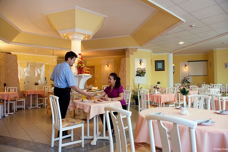 Фото Kristály Hotel