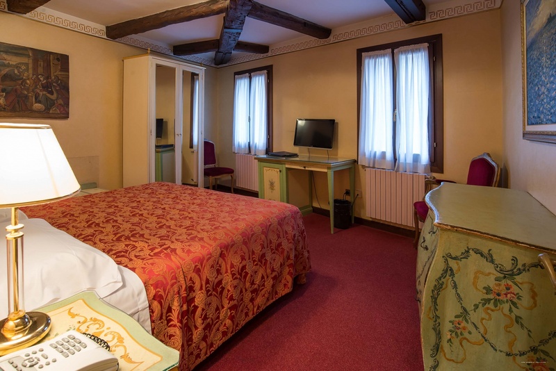 Фото Hotel La Fenice Et Des Artistes