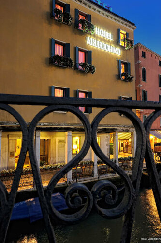 Гостиница Hotel Arlecchino в Венеции