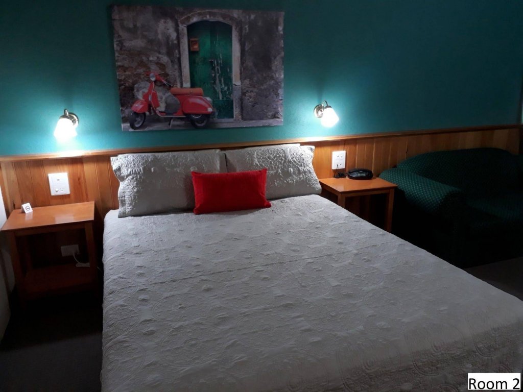 Фото Moe Motor Inn