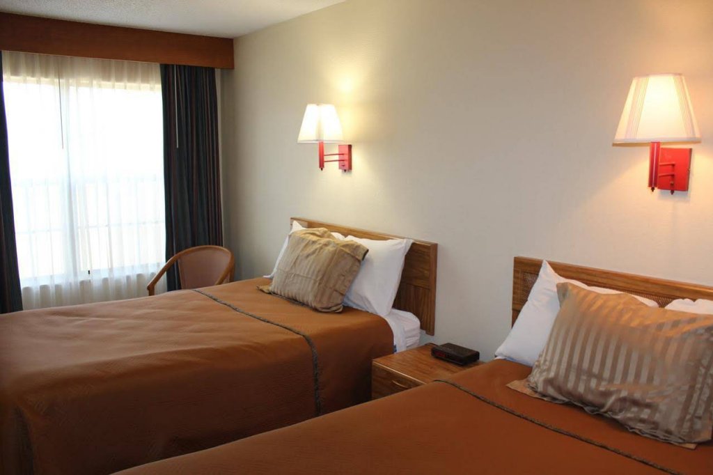 Фото Travelodge by Wyndham Perry Ga