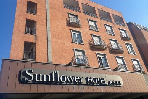 Гостиница Hotel Sunflower в Милане