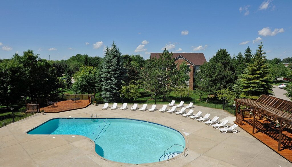 Real estate agency Bristol Square and Golden Gate Apartments, State of Michigan, photo