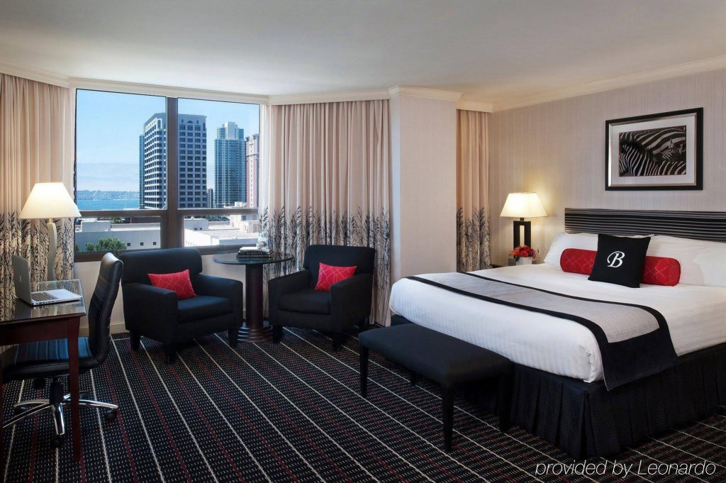 Фото The Bristol Hotel San Diego