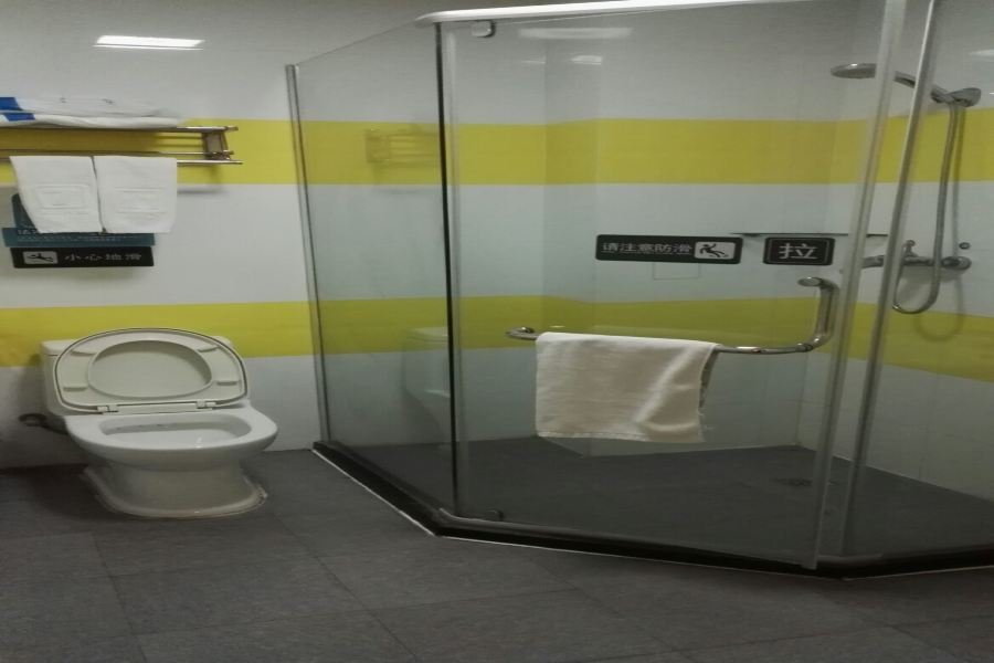 Фото 7 Days Inn Xian Jiaotong University Health Science Center Weiyi Street Subway Station Branch